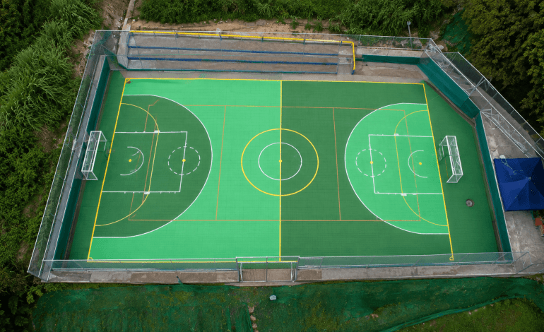 Comuna 13 estrena renovada cancha El Pozo