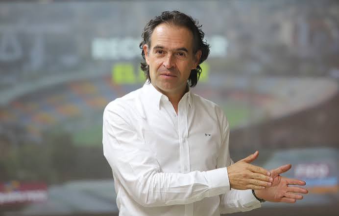 afinia, Federico Gutiérrez y Abelardo de la Espriella en reunión sobre la situación financiera de Afinia