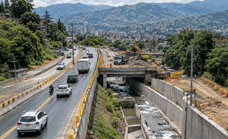Vía a San Antonio de Prado: demuelen el puente La Limona