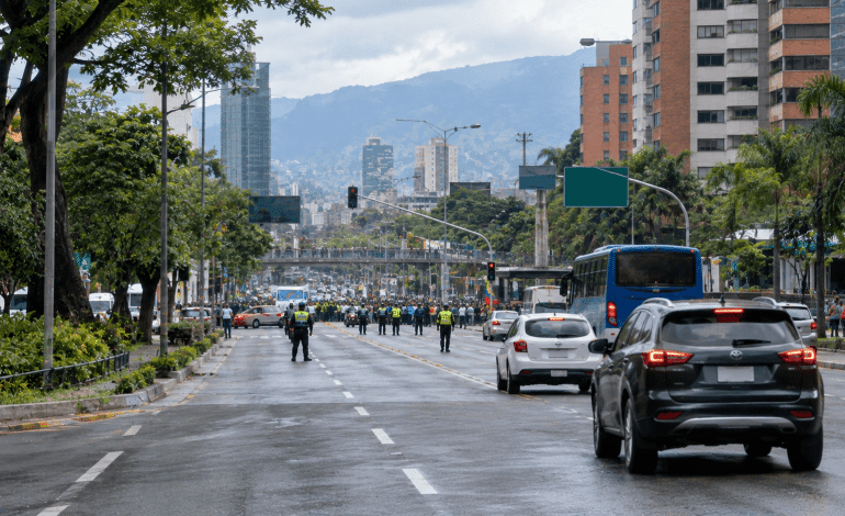 Bloqueos de vías: De la Espriella advierte antes de las marchas