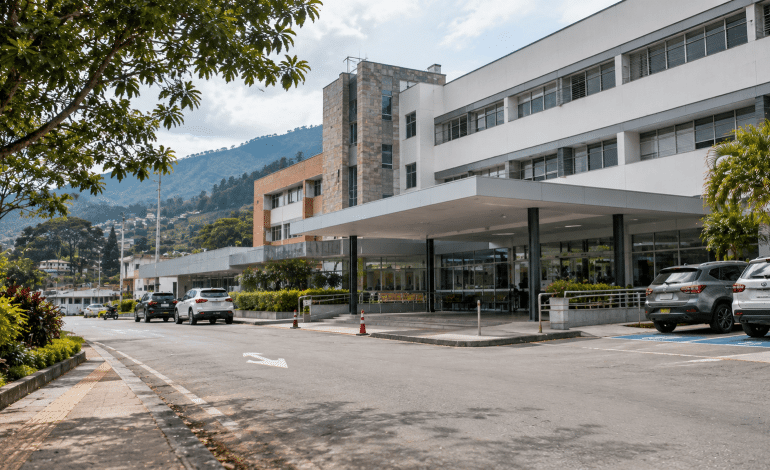 Hospital de Caldas en medio del choque entre el gobernador de Antioquia y su gerente